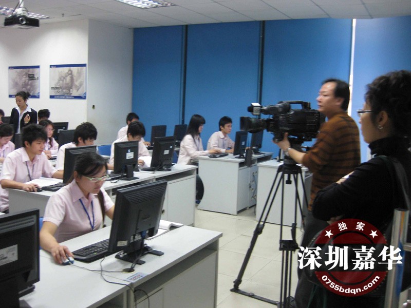 CCTV2攝制現(xiàn)場(chǎng)：嘉華學(xué)員上課