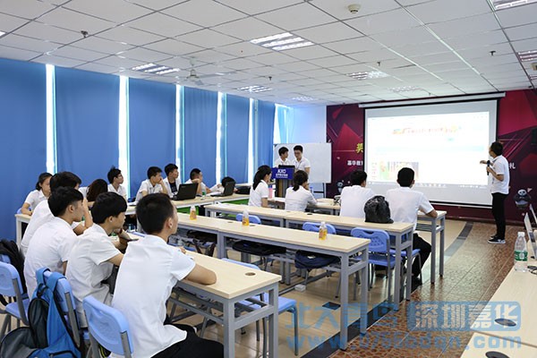 深圳嘉華學(xué)校T123班舉行軟件開發(fā)第二學(xué)期項(xiàng)目答辯