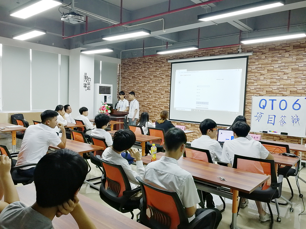 廣東省初中畢業(yè)的女生適合做什么工作